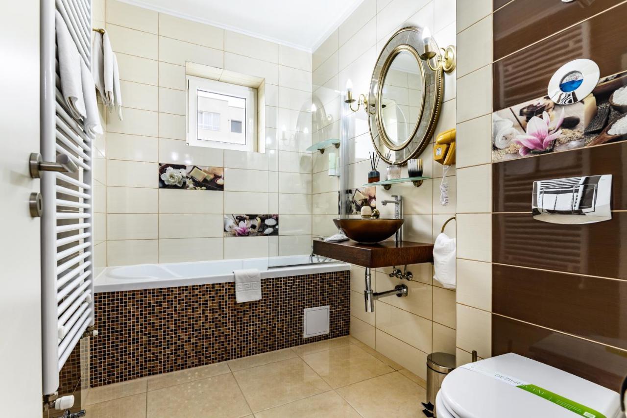 Luxury Apartment Avantgarden 3 Braşov Buitenkant foto