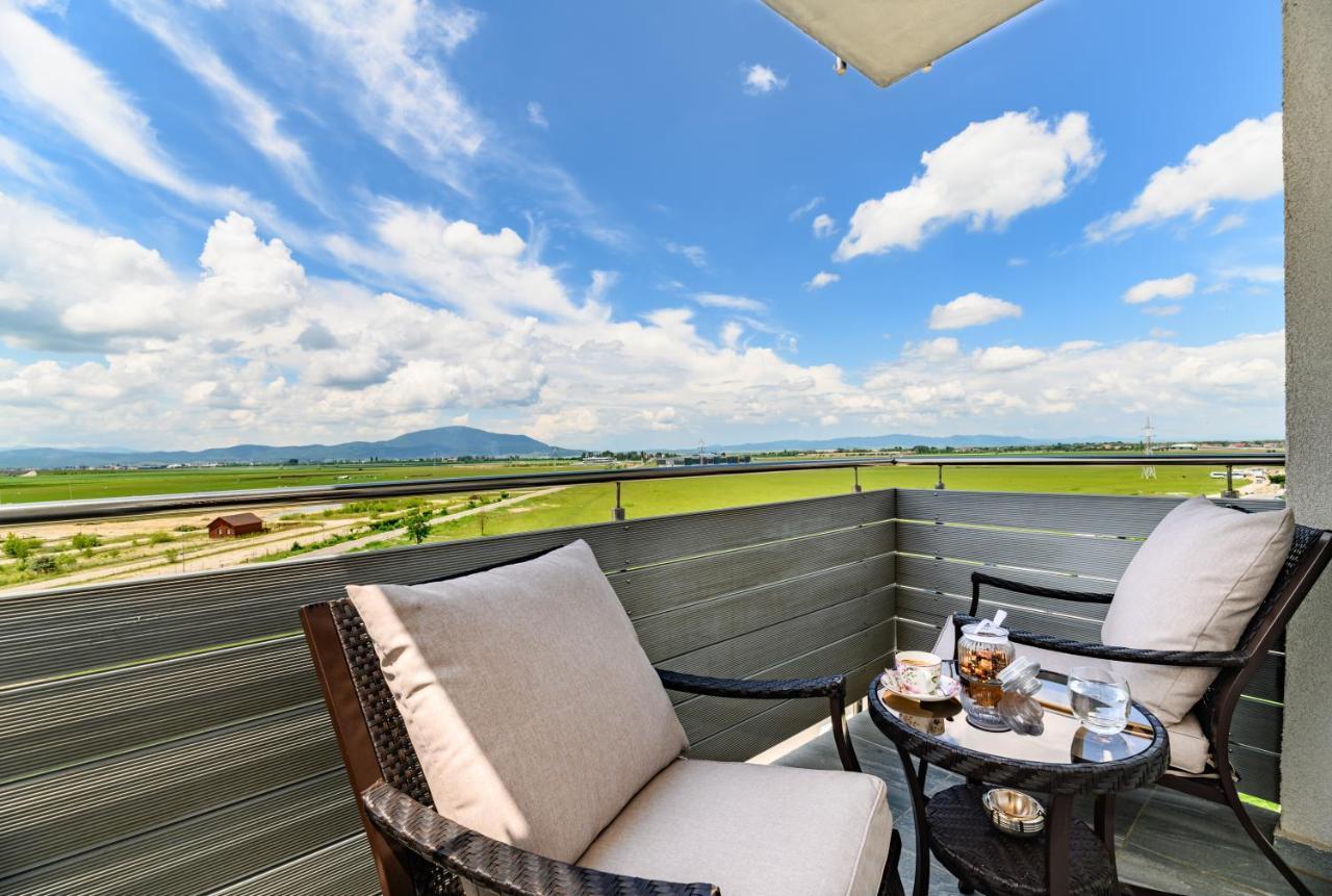 Luxury Apartment Avantgarden 3 Braşov Buitenkant foto